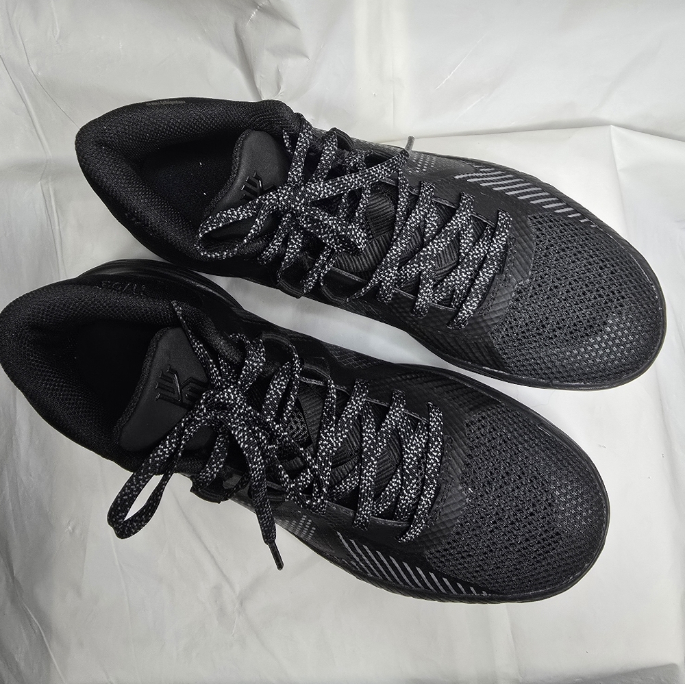 Nike Kyrie Flytrap V5 Black/Cool Grey-Black Size 7.5 CZ4100-004. NEW - Picture 3 of 15